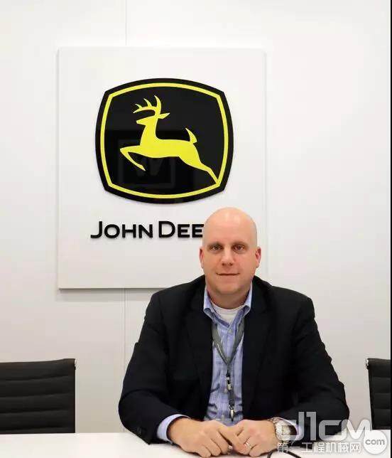 贏戰中國市場 約翰迪爾攜建筑工程用機械驚艷亮相2018上海寶馬展